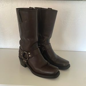 Women’s Frye Harness 12R Boots; Size: 7; Color: Smoke